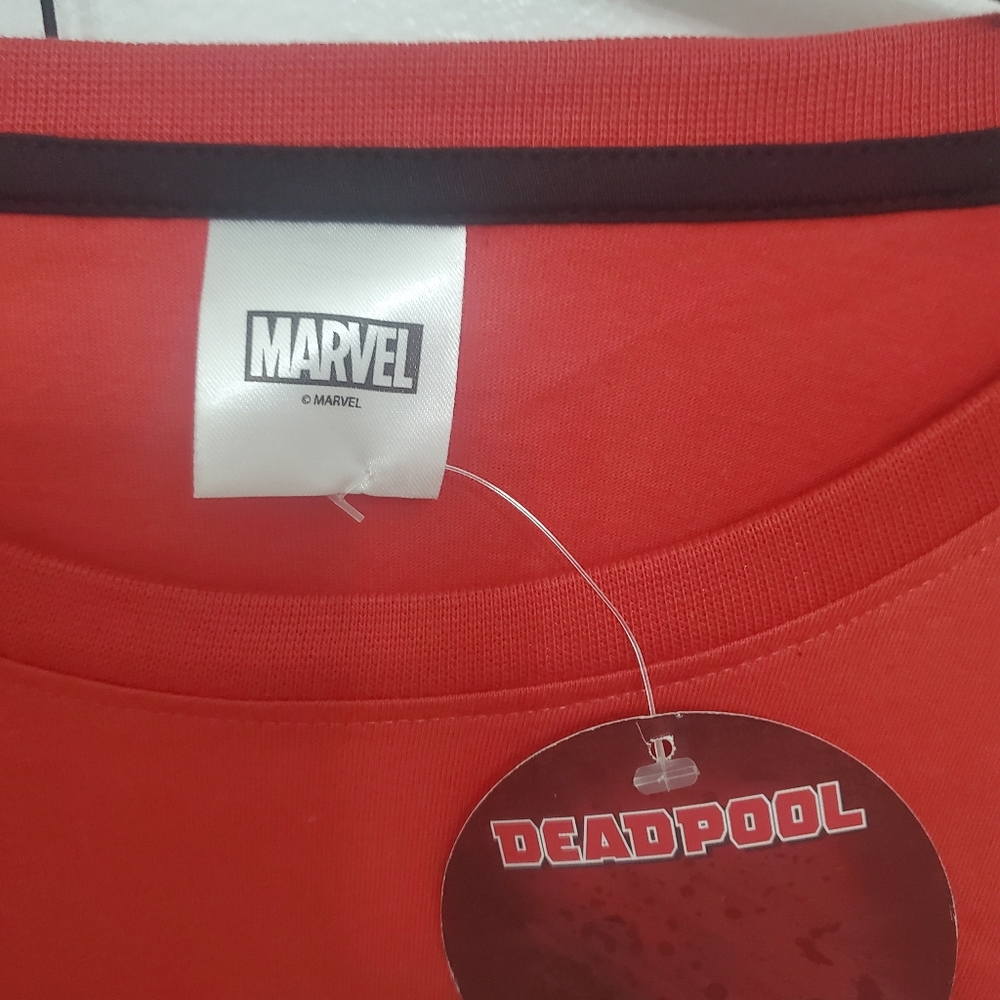 Marvel 2xl Deadpool with tage